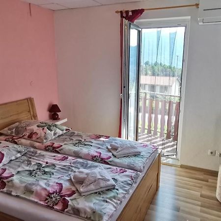 Country House Fon Кобарід Екстер'єр фото